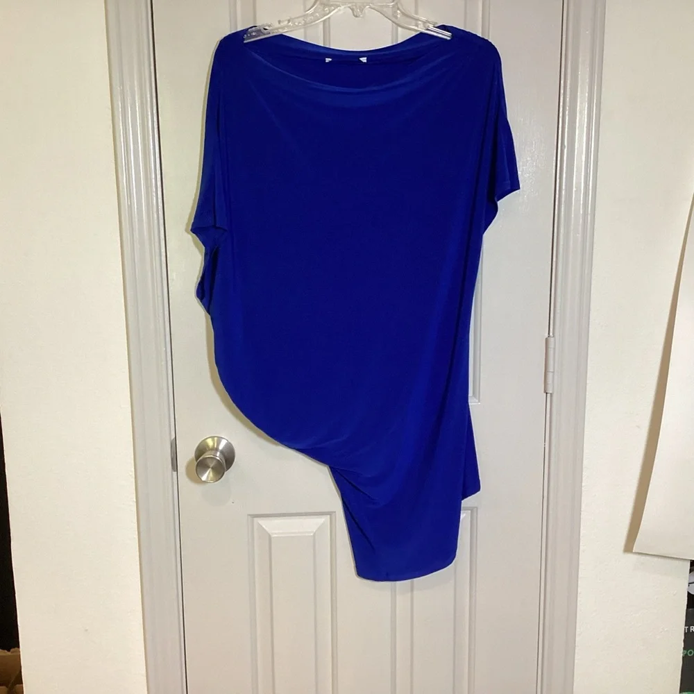 Blue angled top - Picture 2 of 2